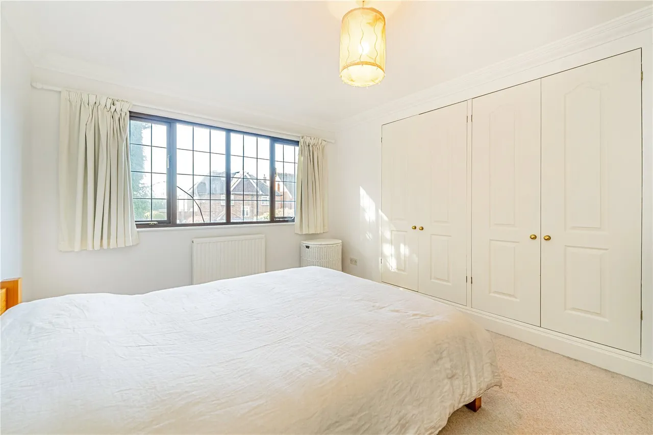 Nightingale Road, Hampton, Middlesex, TW12 3HX, photo 5