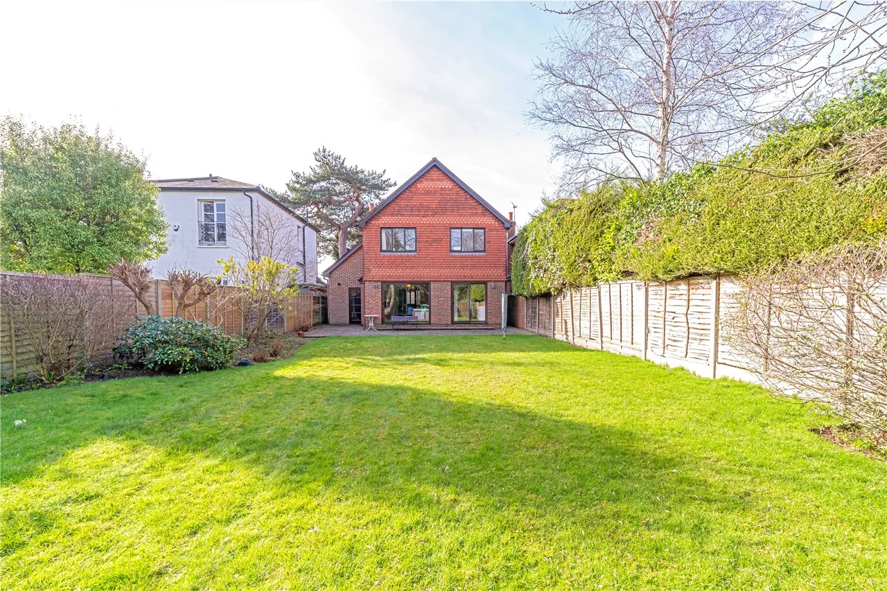 Nightingale Road, Hampton, Middlesex, TW12 3HX, photo 8
