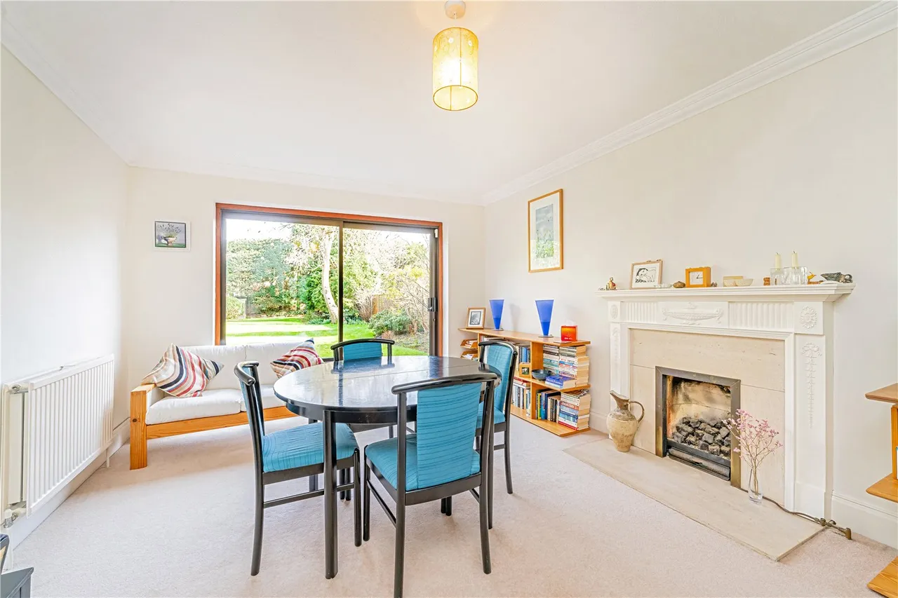 Nightingale Road, Hampton, Middlesex, TW12 3HX, photo 3