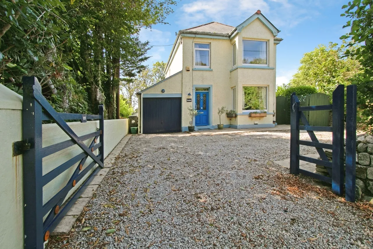 3 bed house for sale, Main Road, Ashton, TR13