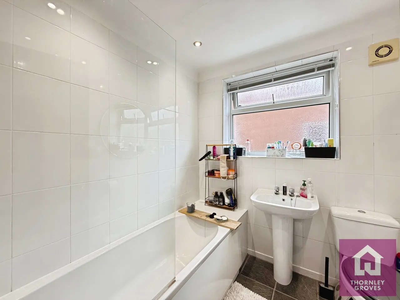 Victoria Crescent, Ellesmere Park, M30, photo 5