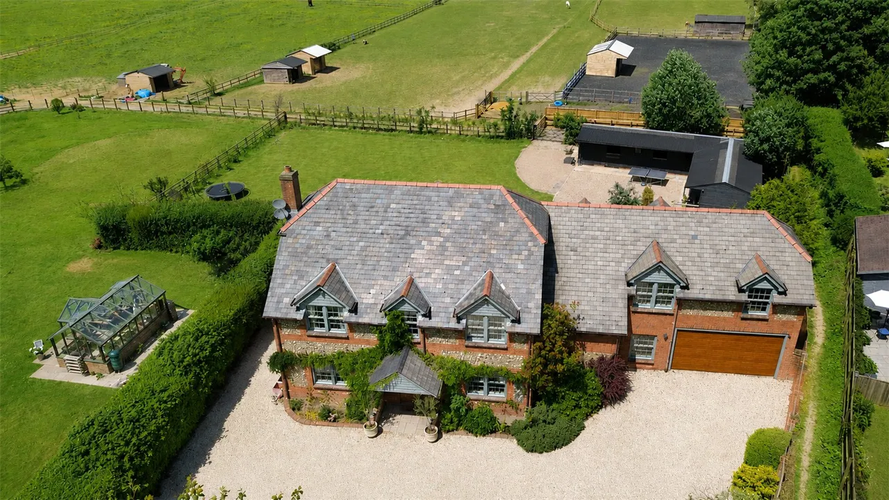 Homestead Road, Medstead, GU34, photo 15