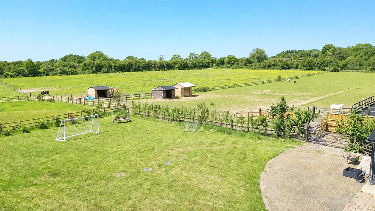 Homestead Road, Medstead, GU34, photo 14