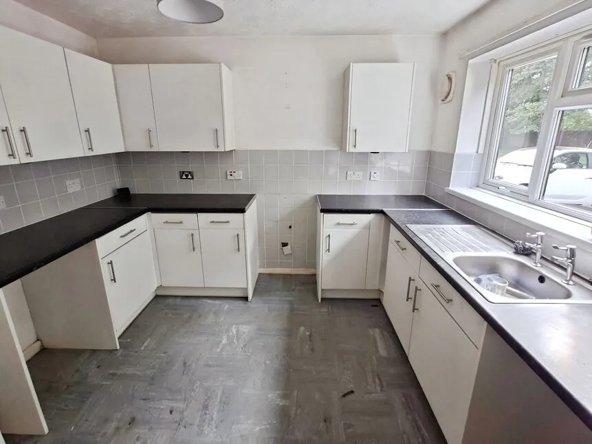 Lloyd Close, Nuneaton, CV11, photo 3