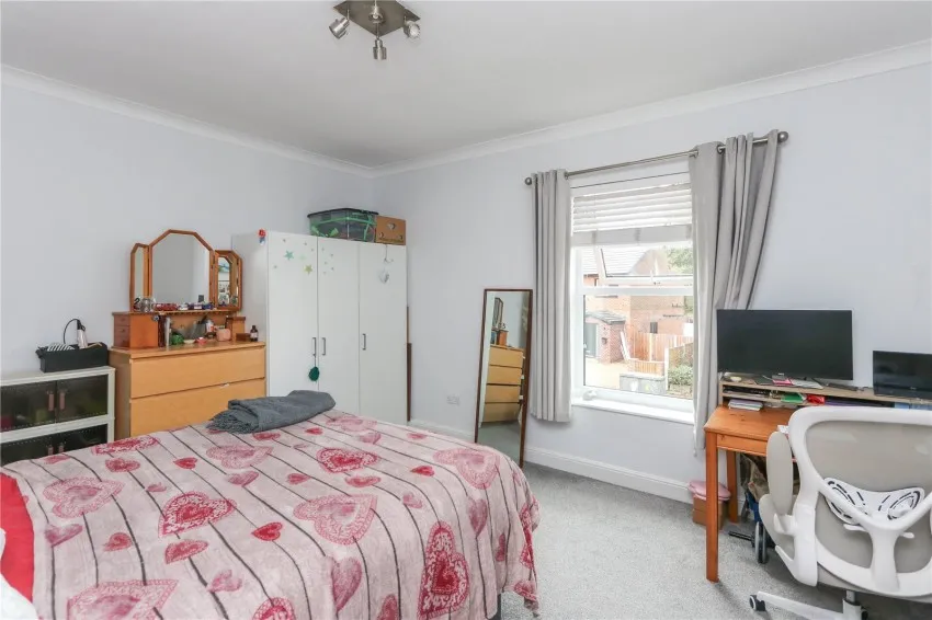 Royle Green Road, Manchester, photo 12