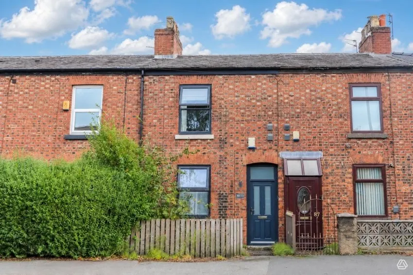 2 bed house for sale, Royle Green Road, Manchester