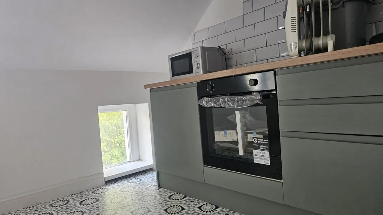 Connaught Road, Roath, CF24, photo 10