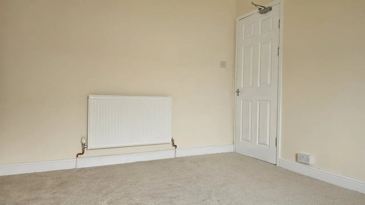 Connaught Road, Roath, CF24, photo 5