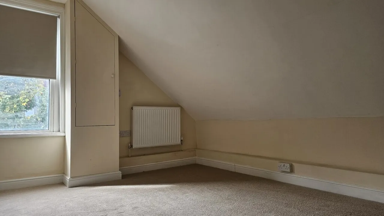 Connaught Road, Roath, CF24, photo 4
