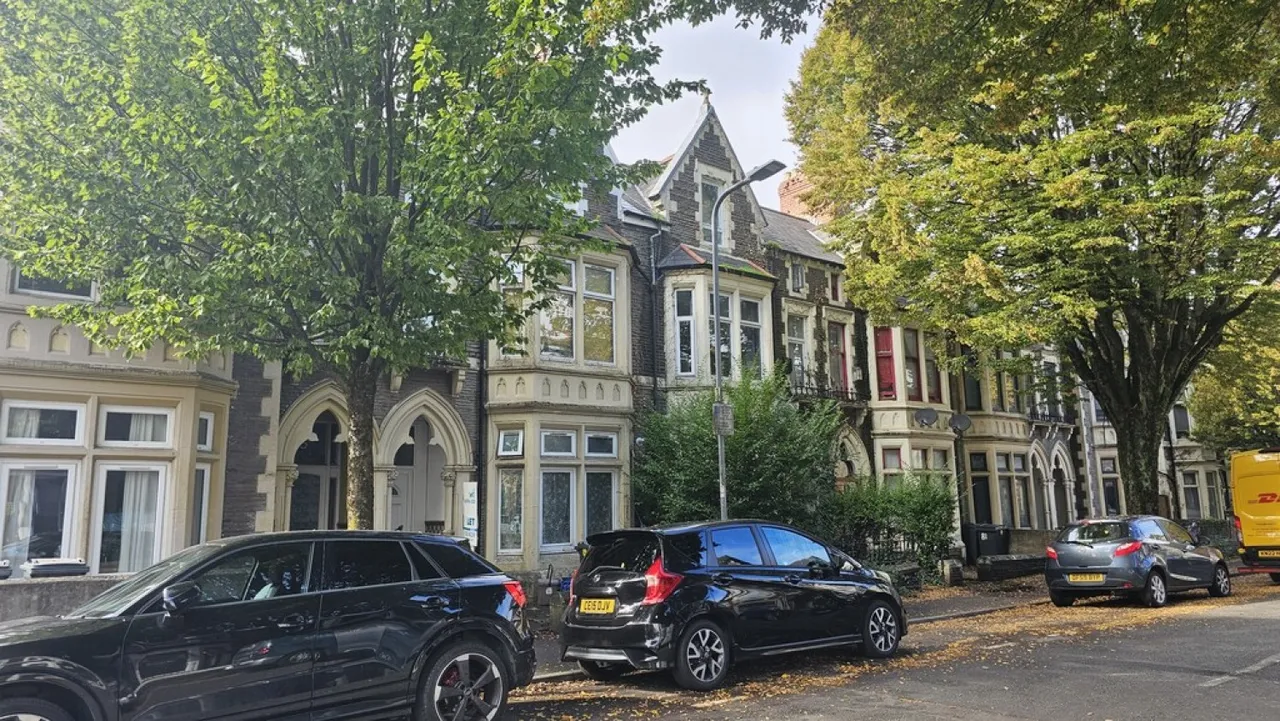 Connaught Road, Roath, CF24, photo 2