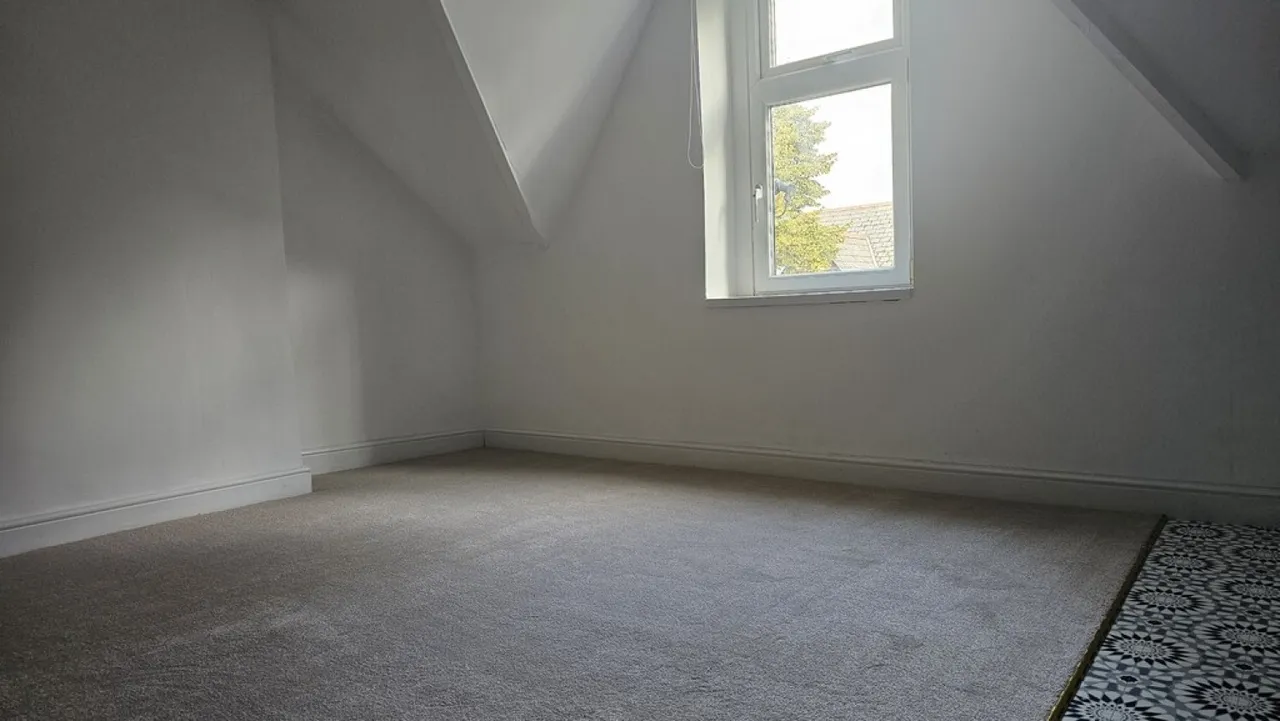 Connaught Road, Roath, CF24, photo 9