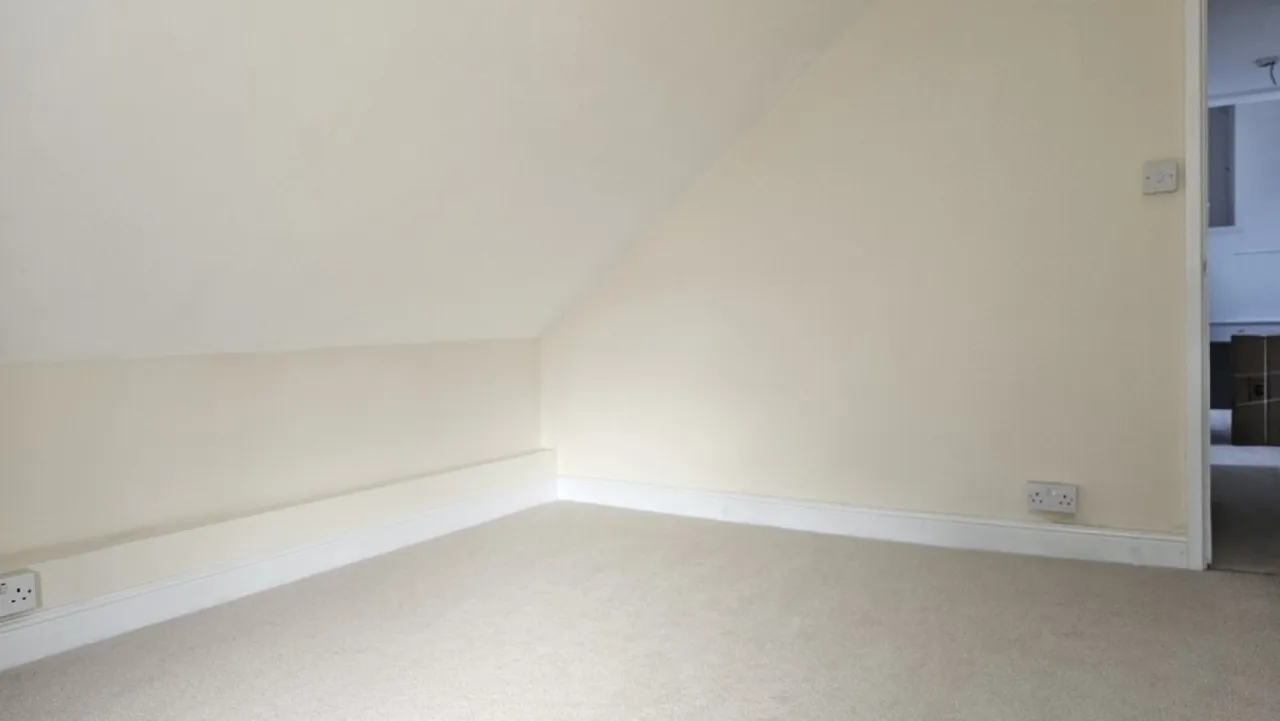 Connaught Road, Roath, CF24, photo 3