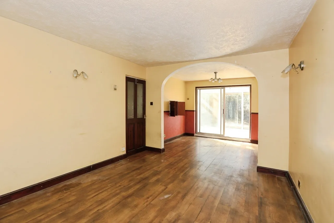 Colonsay Road, Crawley, RH11, photo 6