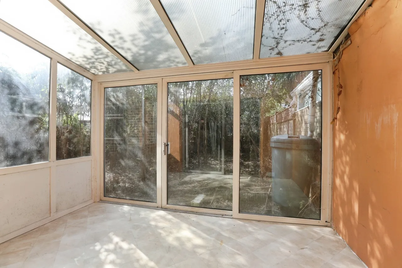 Colonsay Road, Crawley, RH11, photo 7