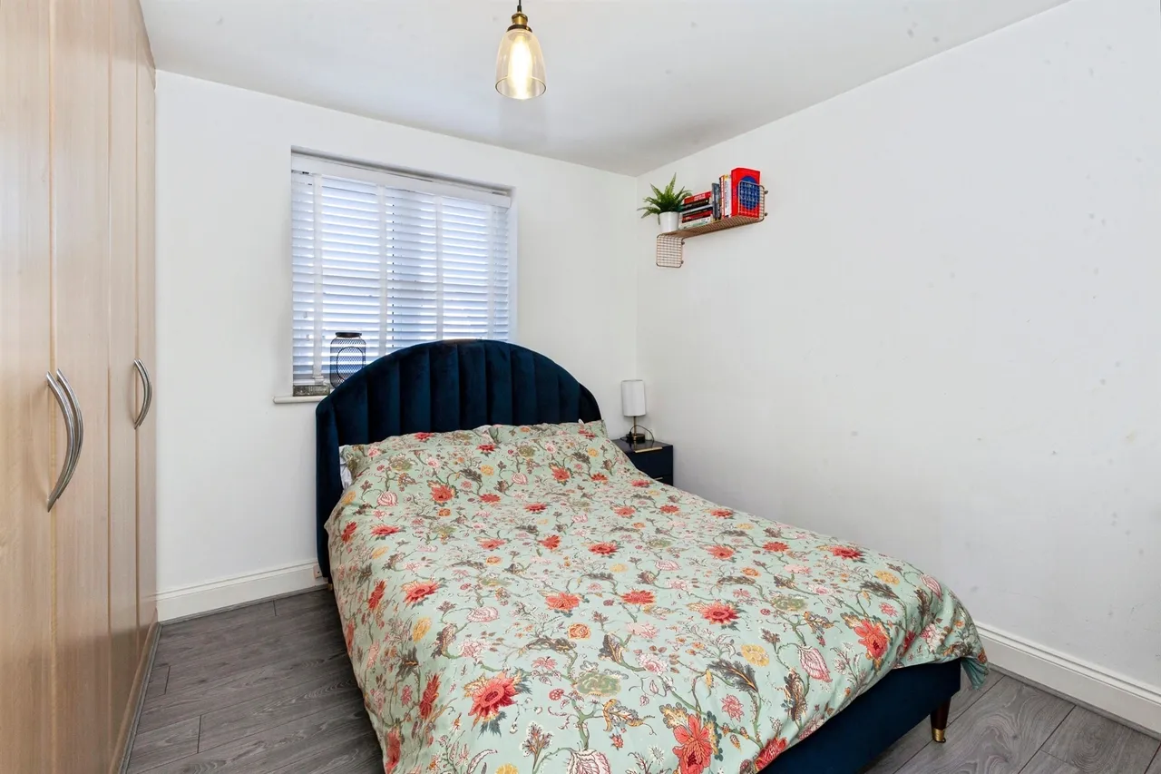 Telford Drive, Slough, SL1, photo 6