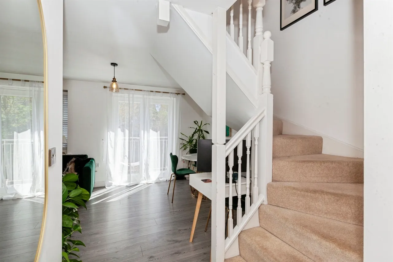 Telford Drive, Slough, SL1, photo 12