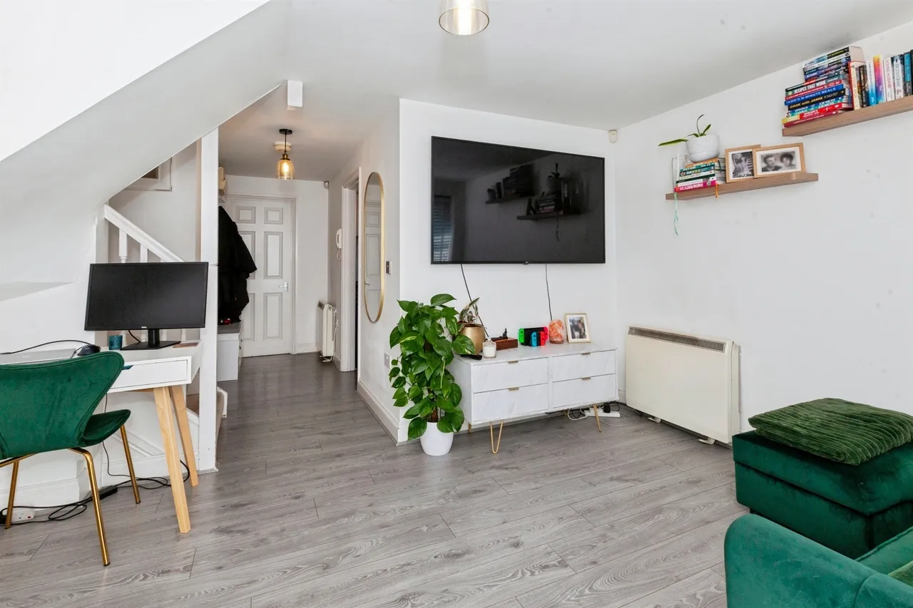 Telford Drive, Slough, SL1, photo 10