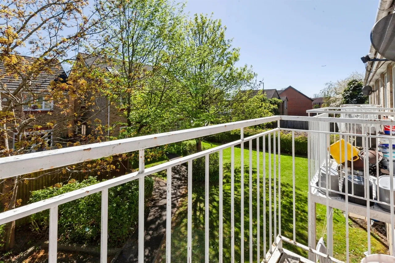 Telford Drive, Slough, SL1, photo 13
