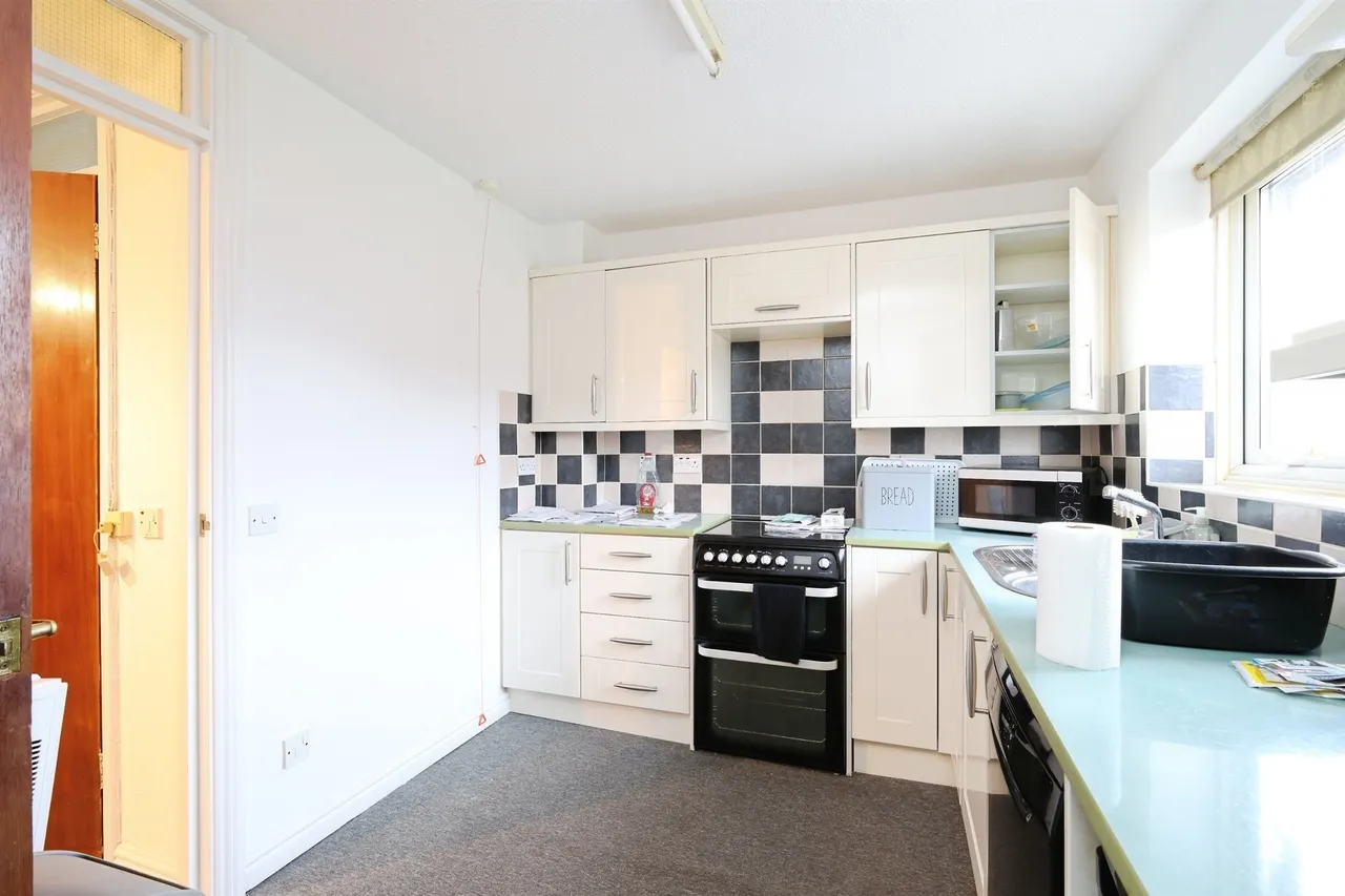 Lansdowne Way, High Wycombe, HP11, photo 11
