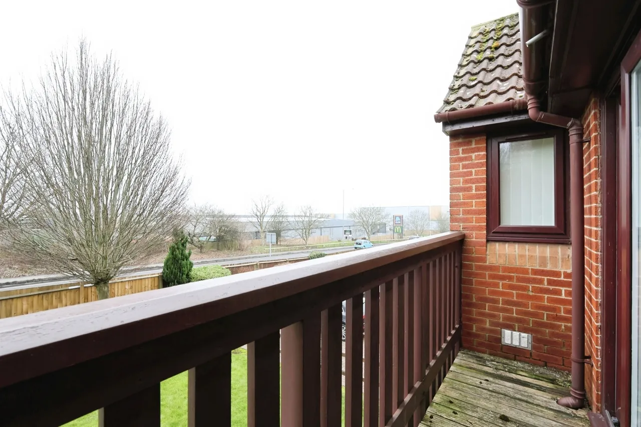 Lansdowne Way, High Wycombe, HP11, photo 13