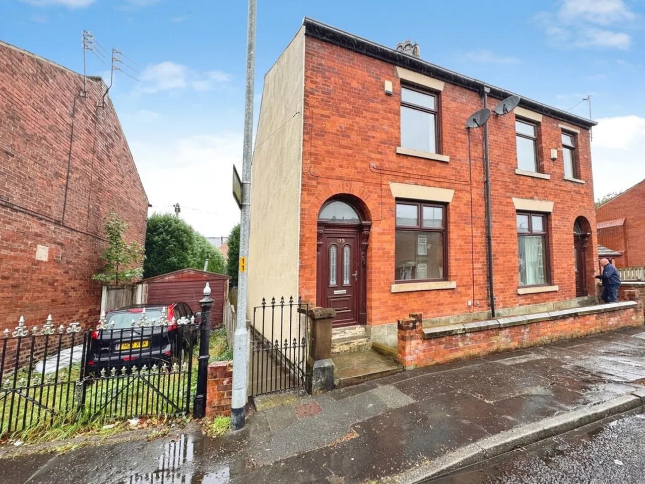 2 bed house to rent, Rooley Moor Road, Meanwood, OL12