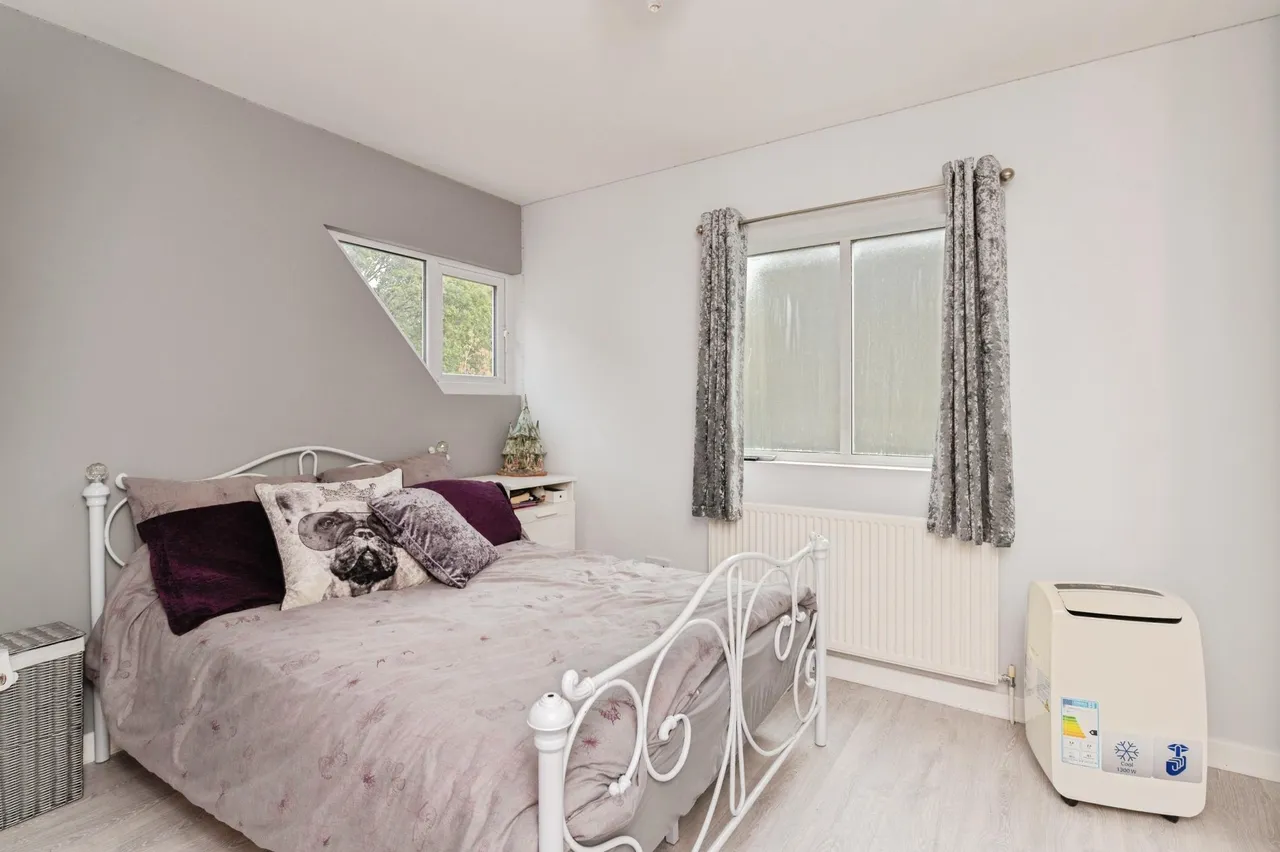 Eastwood Old Road, Leigh-on-sea, SS9, photo 20