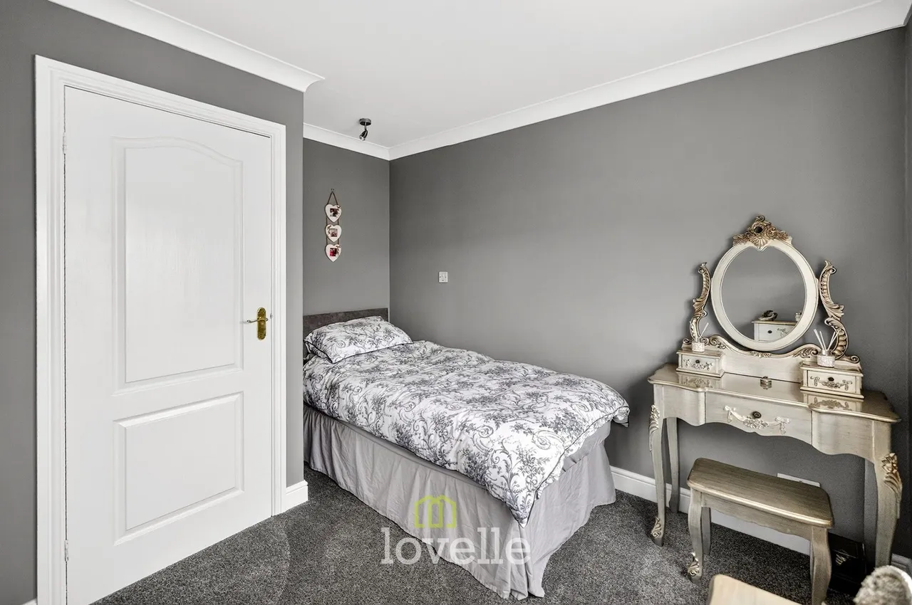 Tintagel Way, New Waltham, DN36, photo 26