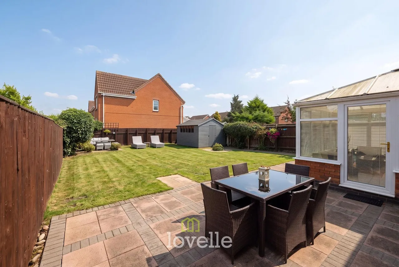 Tintagel Way, New Waltham, DN36, photo 31