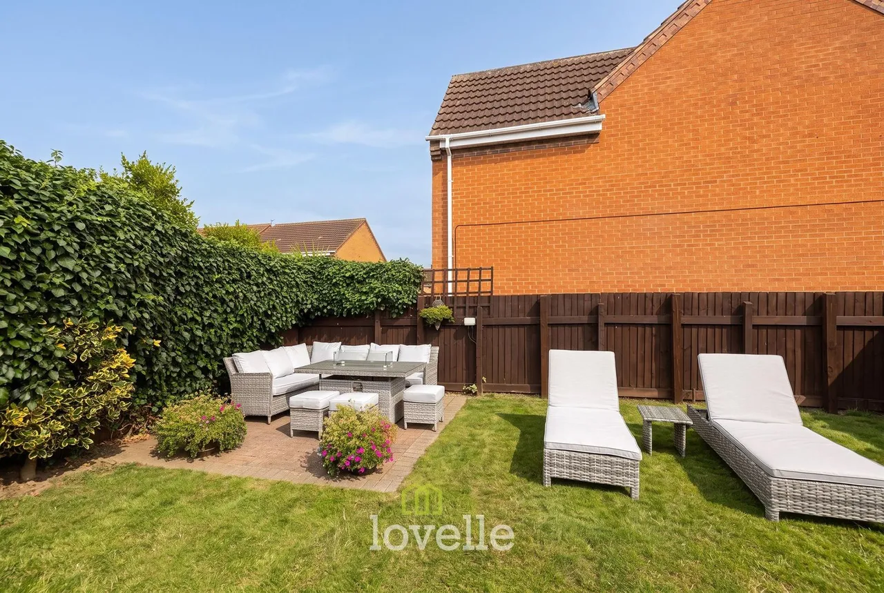 Tintagel Way, New Waltham, DN36, photo 32