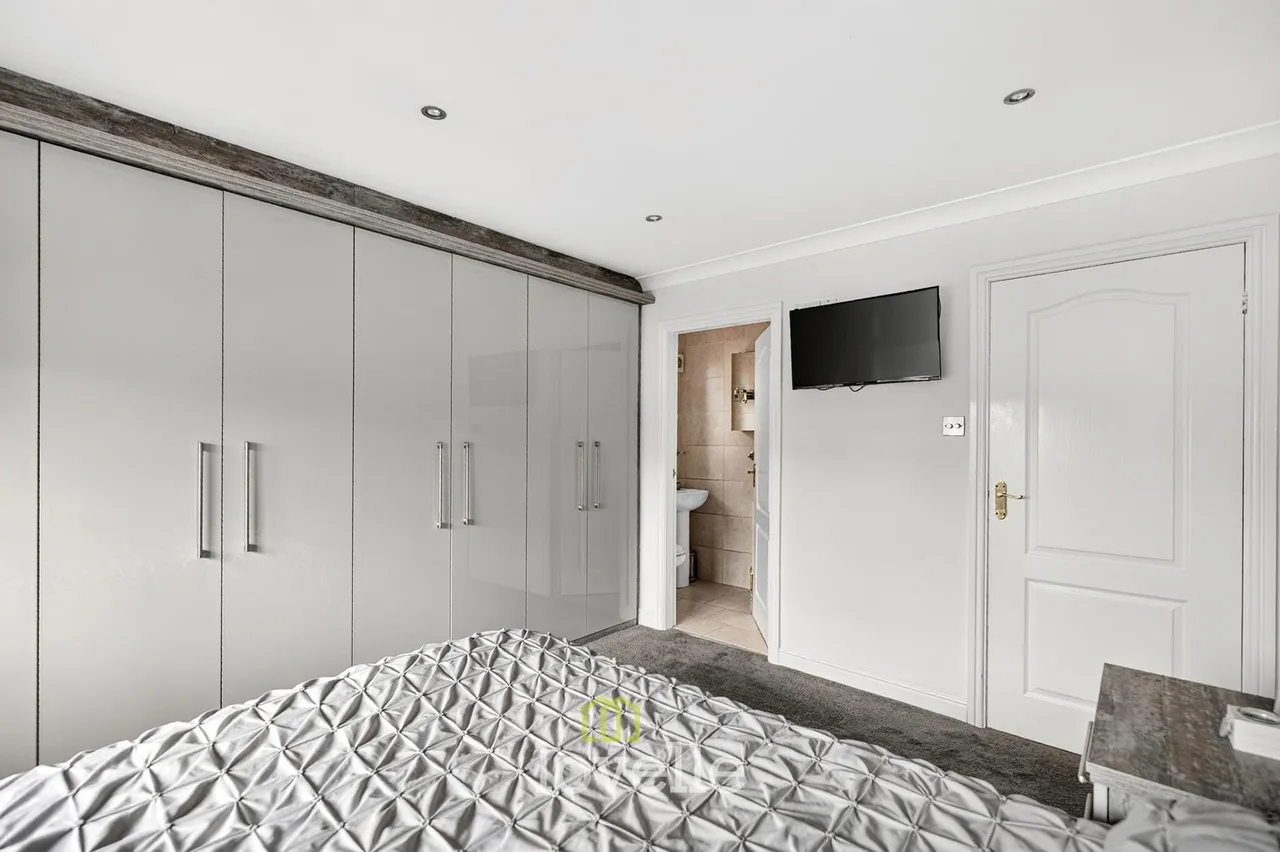Tintagel Way, New Waltham, DN36, photo 18