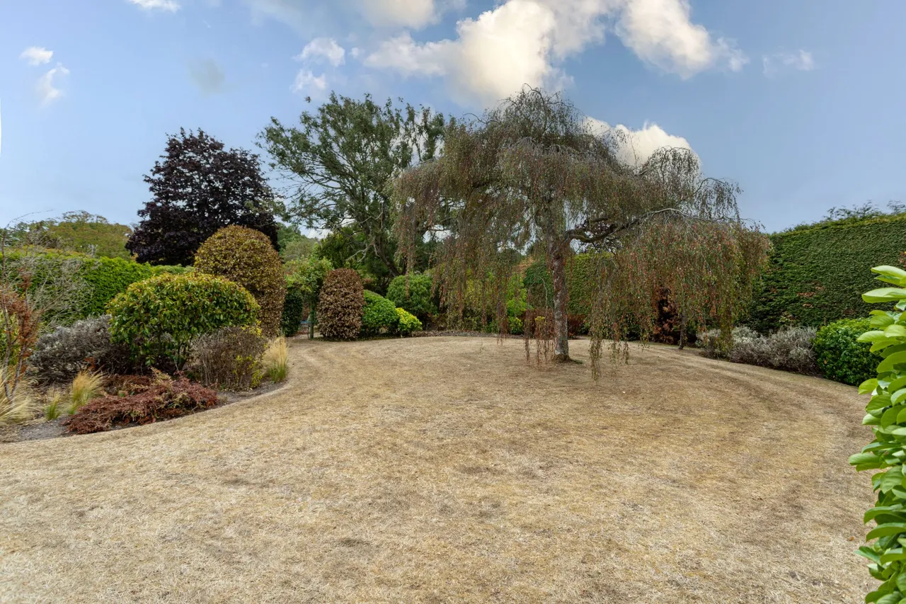 Reading Road, Mattingley, RG27, photo 24