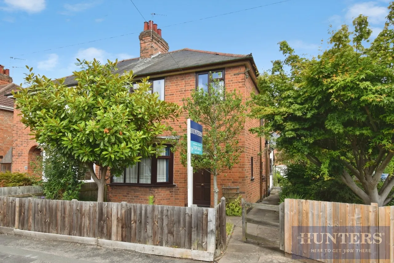 3 bed house for sale — Grangeway Road, Wigston