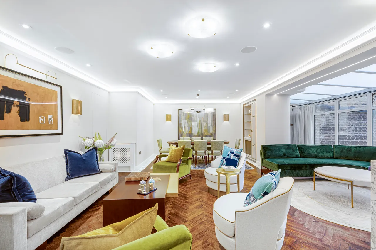 Upper Grosvenor Street, Mayfair, London, photo 5