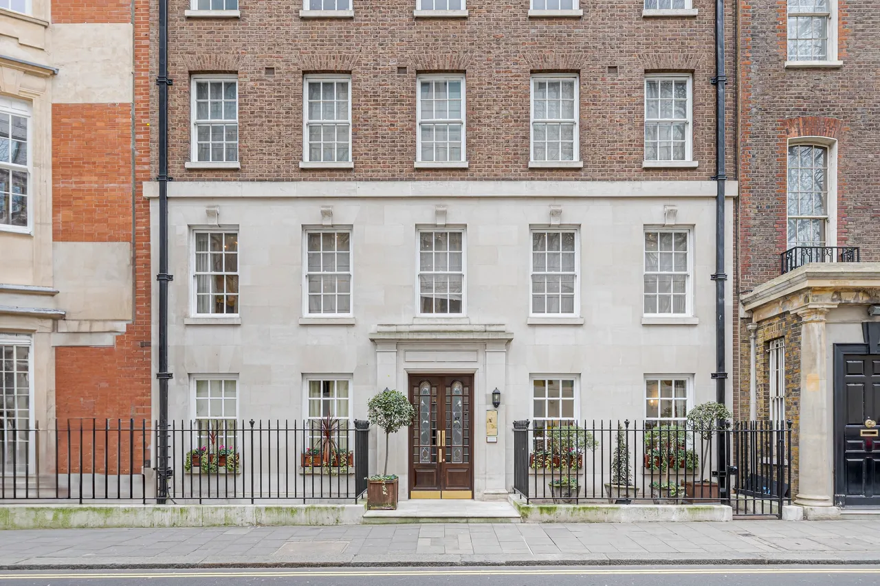 Upper Grosvenor Street, Mayfair, London, photo 10