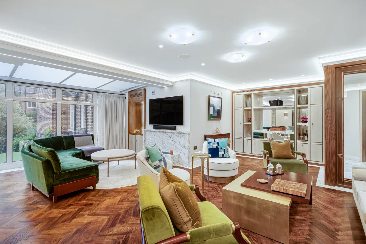 3 bed flat to rent — Upper Grosvenor Street, Mayfair, London