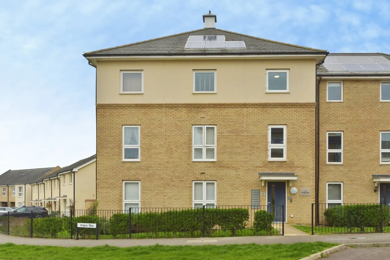 2 bed flat for sale — Angus Way, Whitehouse, Milton Keynes, Buckinghamshire, MK8