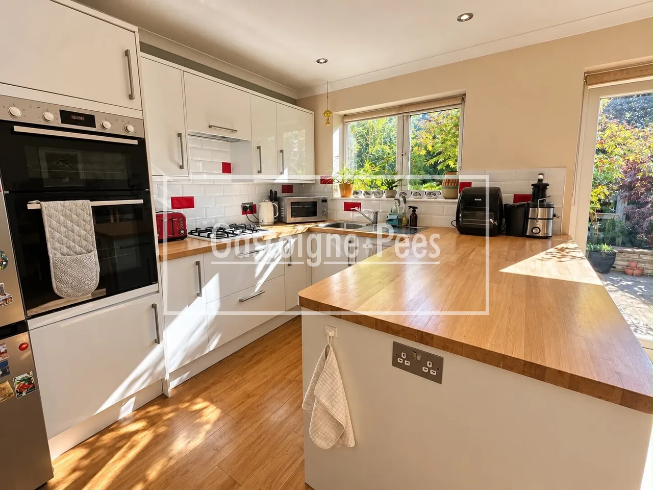 Chessington Hill park, KT9, photo 11