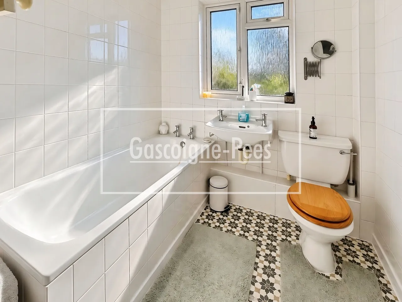 Chessington Hill park, KT9, photo 6