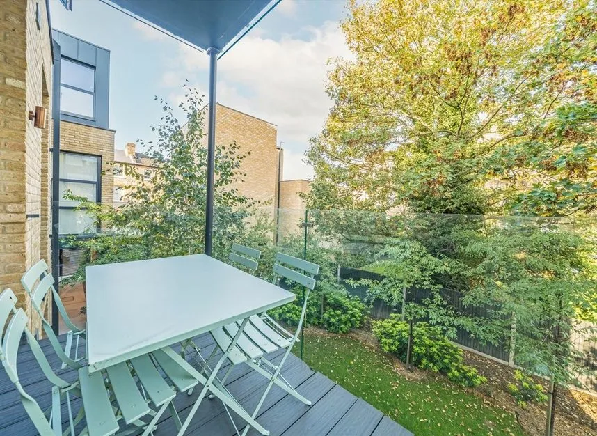 St. Andrew's Road, Surbiton, KT6, photo 8