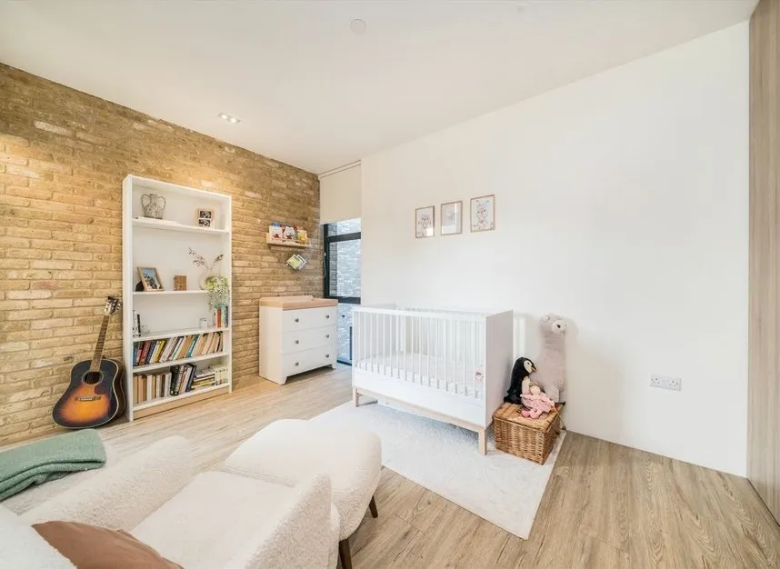 St. Andrew's Road, Surbiton, KT6, photo 6