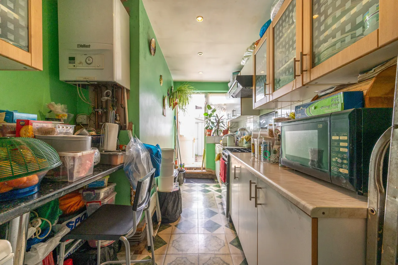 2 bed house for sale — 37 Essex Street, London