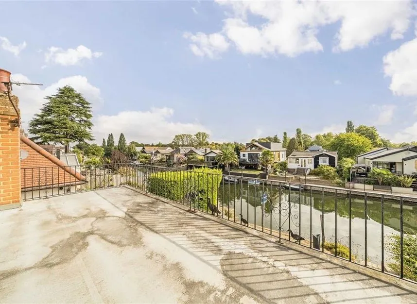 Riversdale Road, Thames Ditton, KT7, photo 4