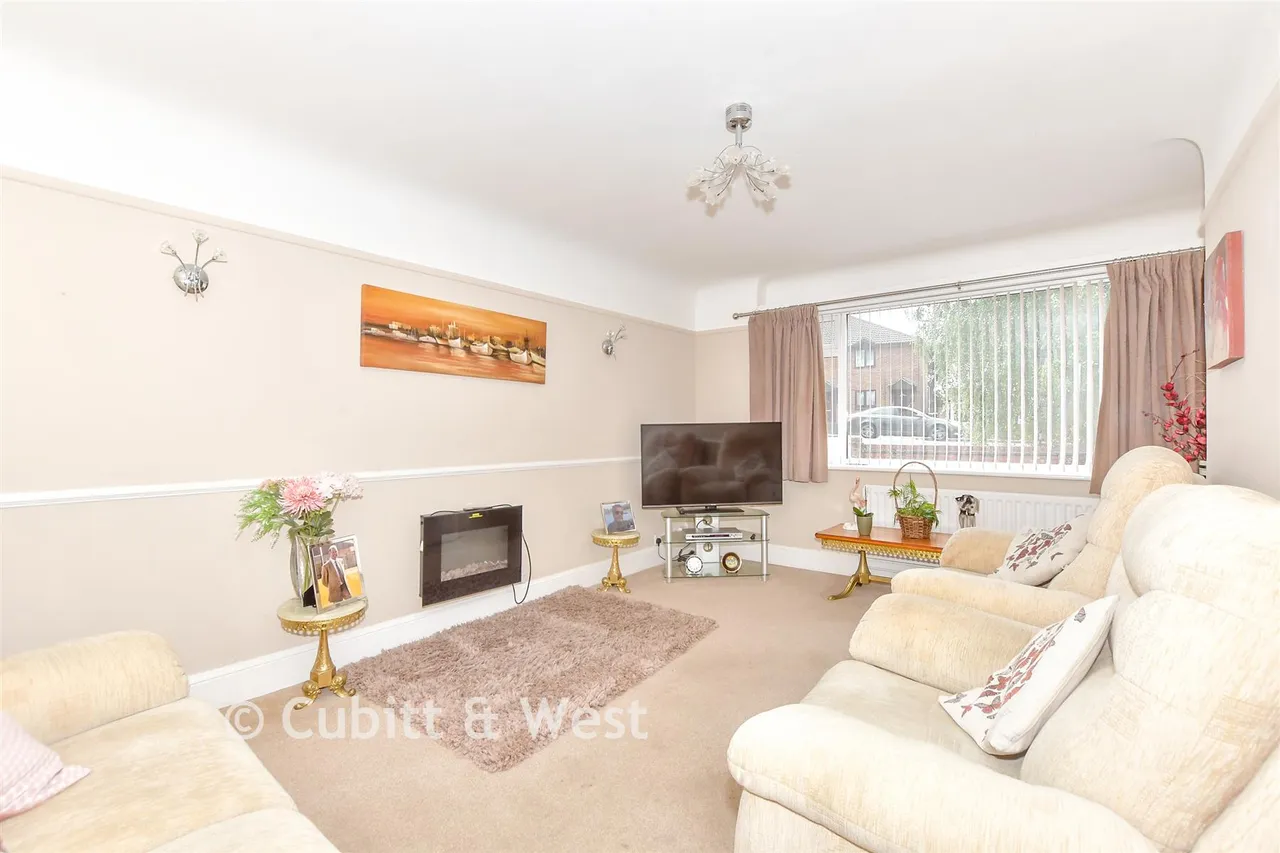 Catherington Lane, Waterlooville, PO8, photo 3