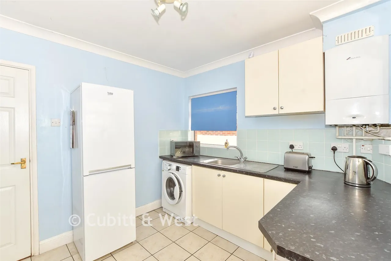Catherington Lane, Waterlooville, PO8, photo 6