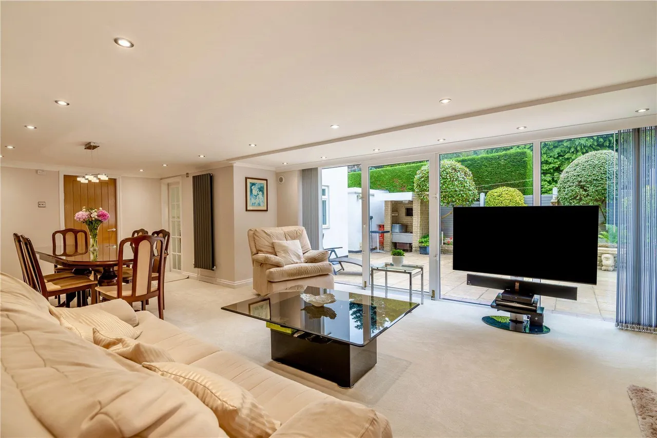 Larchwood, Scarcroft, LS14, photo 12