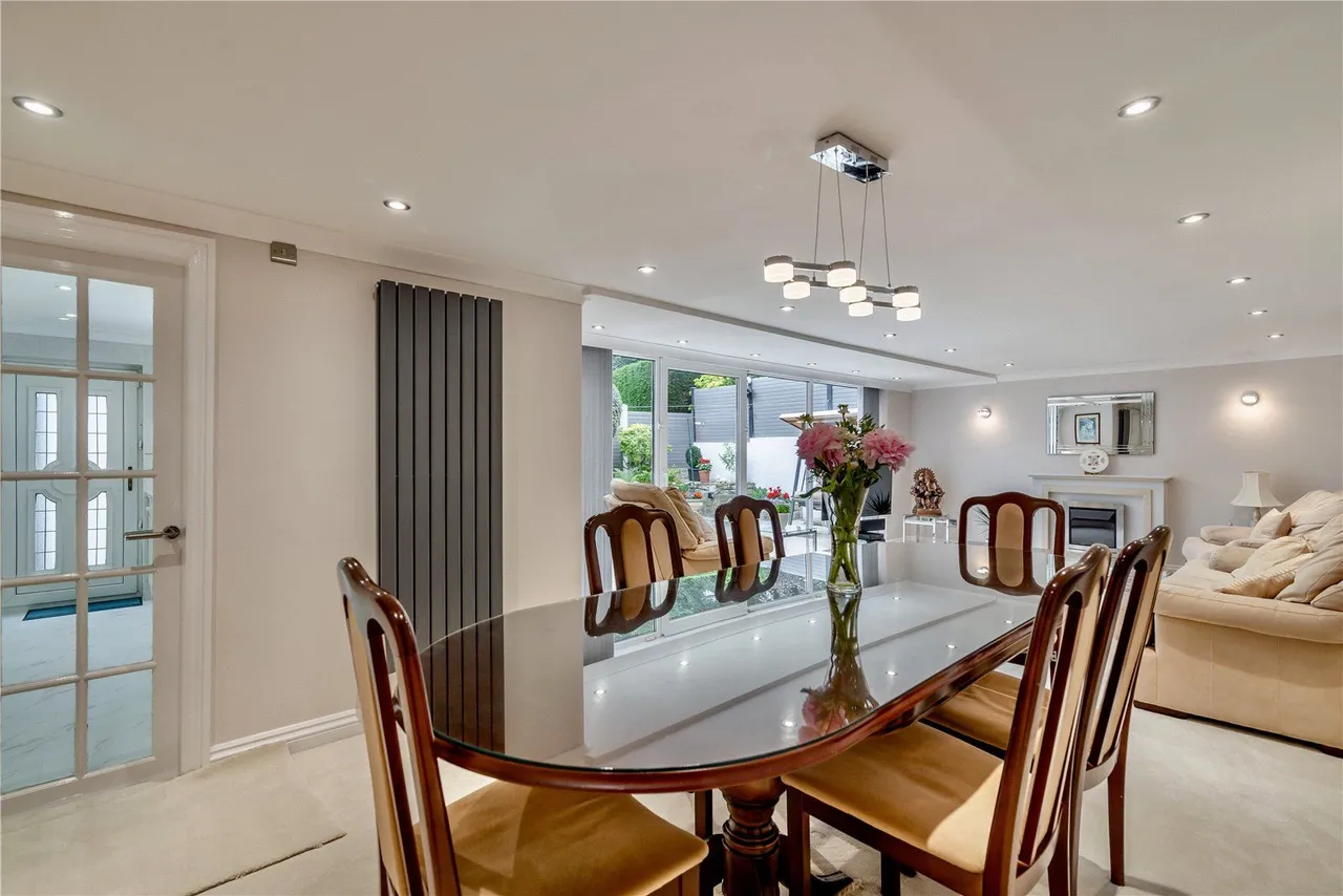 Larchwood, Scarcroft, LS14, photo 16
