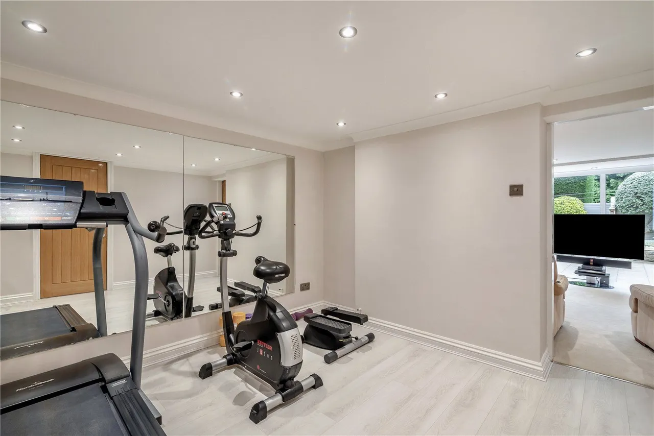 Larchwood, Scarcroft, LS14, photo 6