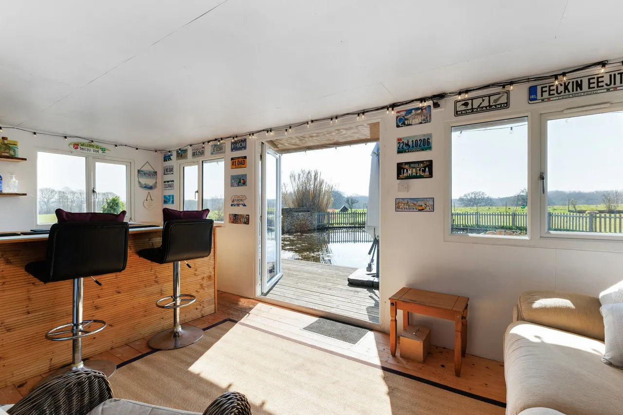 Wyke Lane, Ash Green, Nr Farnham, GU12, photo 8
