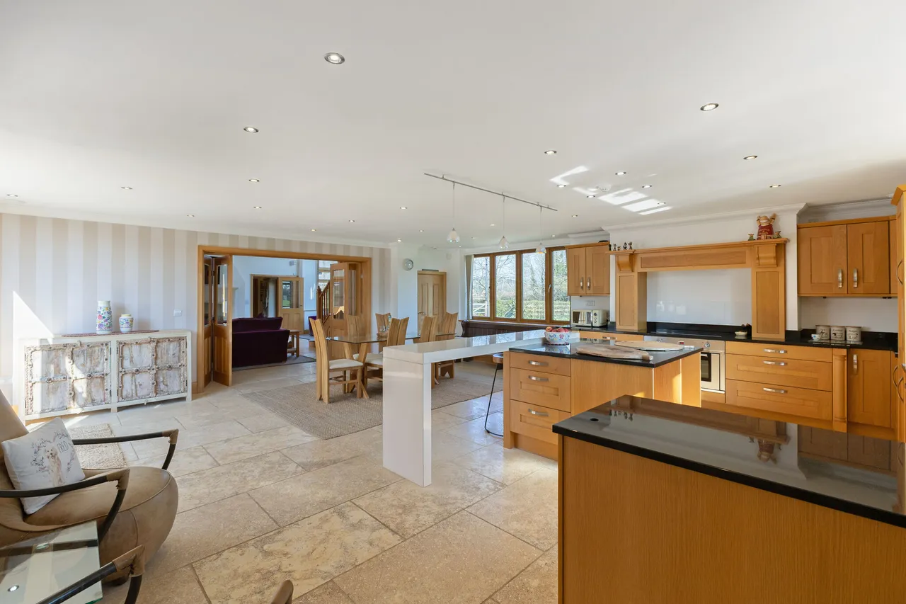 Wyke Lane, Ash Green, Nr Farnham, GU12, photo 7