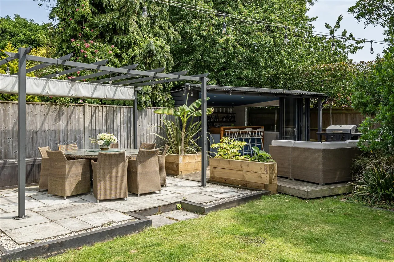Thornton Avenue, Warsash, photo 3